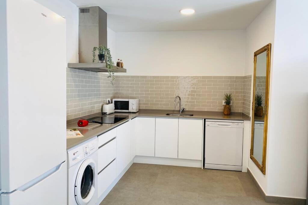 70 M2, Apartamento Cerca De La Playa, Apto Minusvalidos. Rosas Exteriör bild